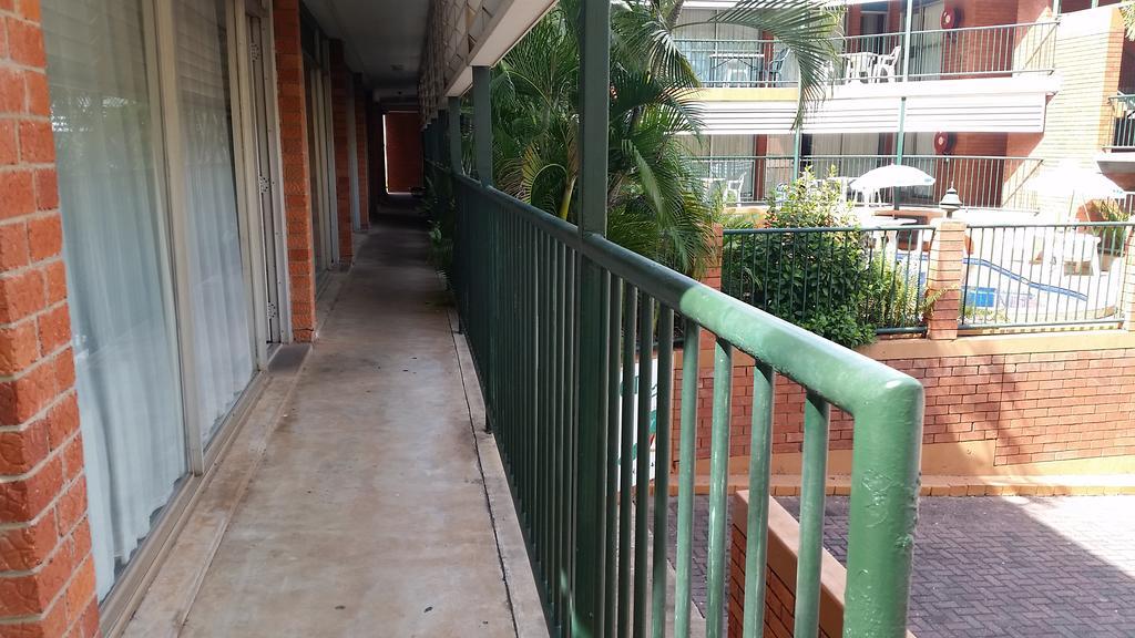Palms Motel Дарвин Экстерьер фото